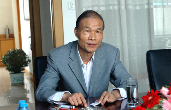 江蘇省電力公司副總經(jīng)理孟慶強(qiáng)一行來上上集團(tuán)視察